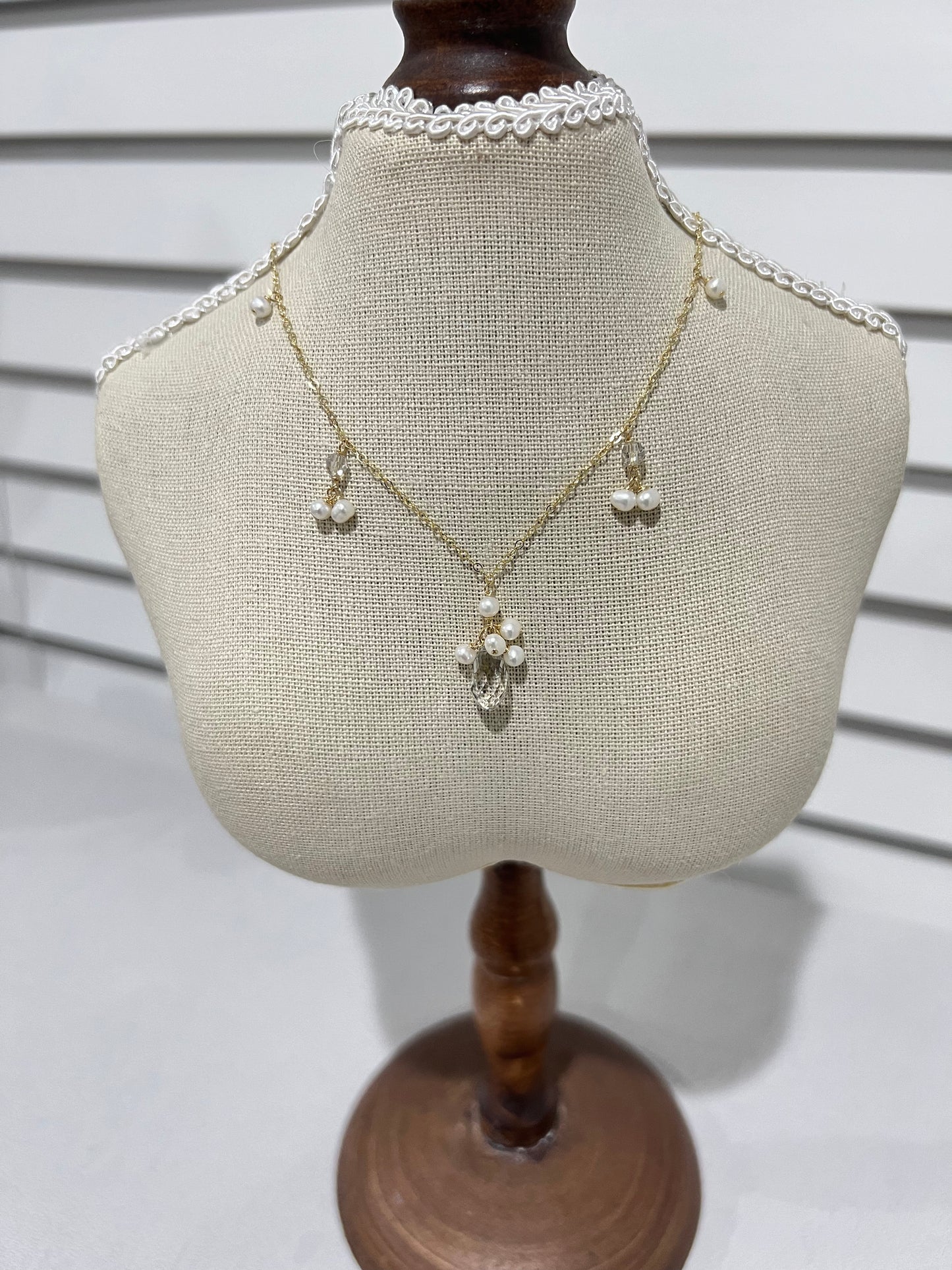 Swarovski crystal & pearls necklace on a mannequin